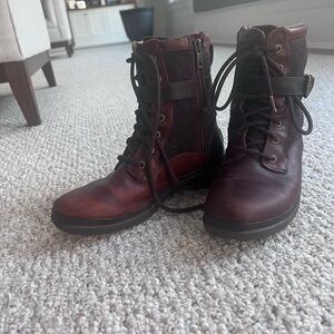 UGG Brown Leather Boots size 8